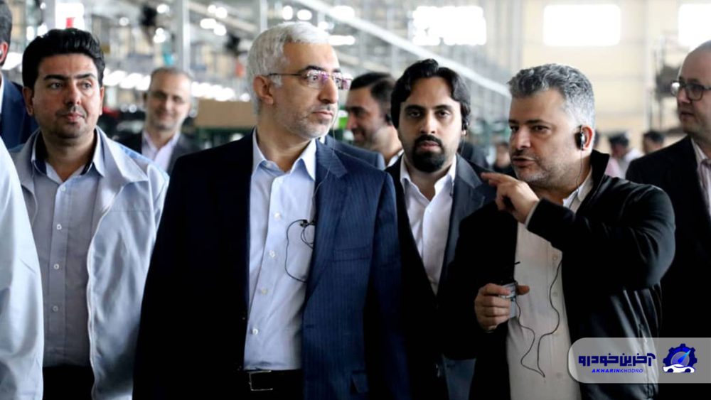 بازدید رئیس سازمان بورس از کارخانه و مجموعه های قطعه سازی شرکت کرمان موتور