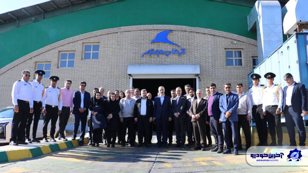 بازدید رئیس سازمان بورس از کارخانه و مجموعه های قطعه سازی شرکت کرمان موتور