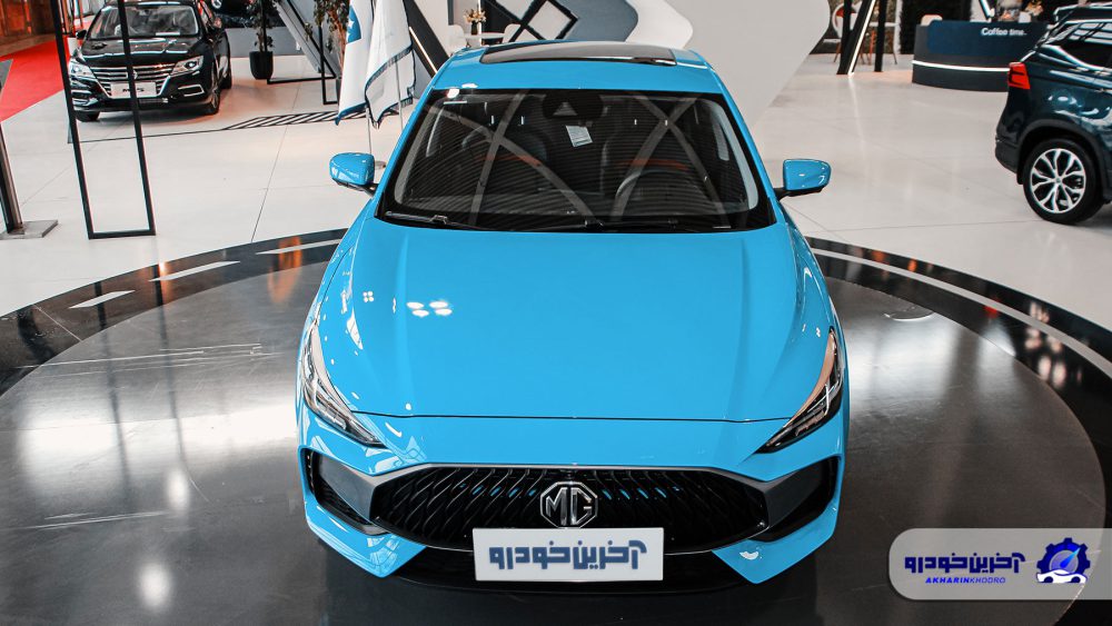 نمای جلو ام جی GT