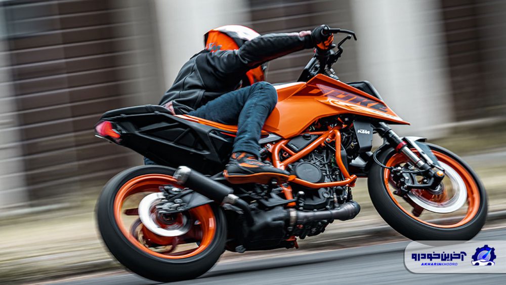 بررسی موتورسیکلت KTM 390 Duke مدل 2024