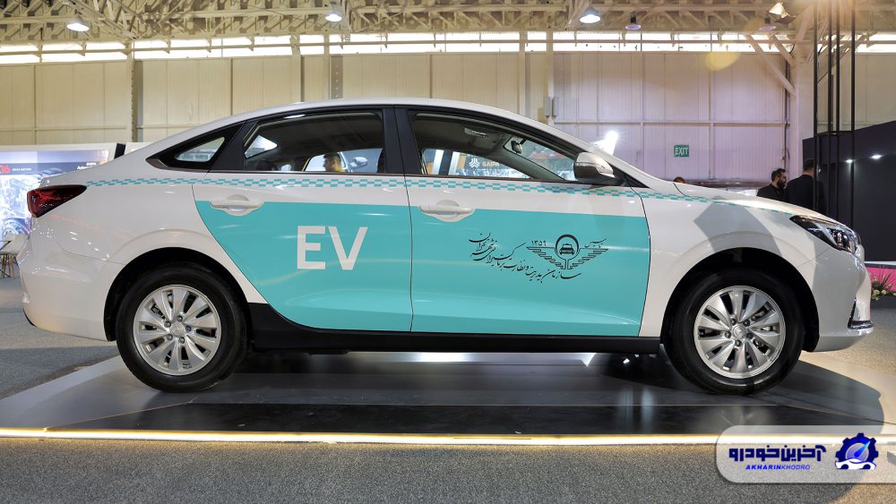 نمای جانبی چانگان ایدو EV460