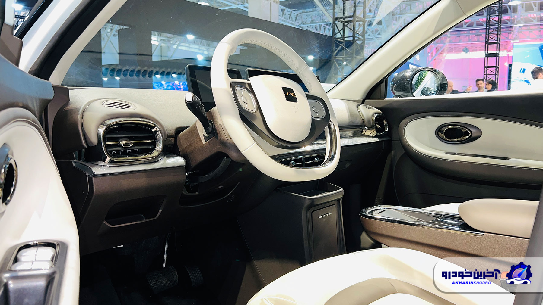 طراحی داخل KMC E30X