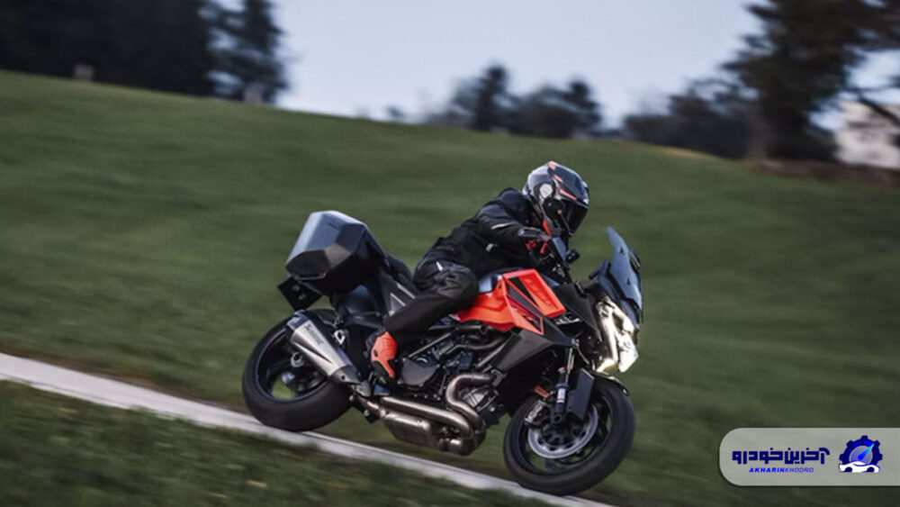 بررسی و معرفی موتورسیکلت کی تی ام1390Super Duke GT مدل 2025