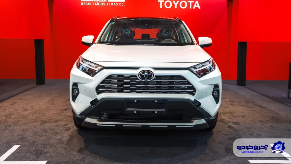 تویوتا راوفور تک دیفرانسیل با نگین تندیس الماس به شیراز آمد