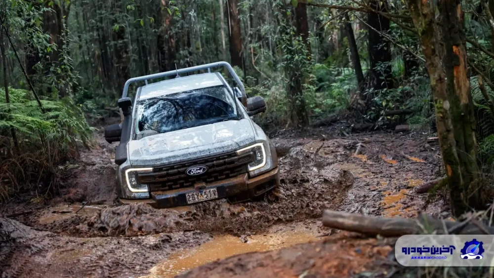 فورد رنجر سوپر دیوتی غرق در گل و لای ۶۰۰ کیلویی ؛ تست سنگین برای اثبات دوام واقعی