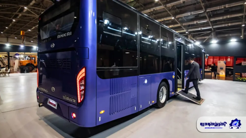 اتوبوس شهری کارمانیا در نمایشگاه حمل و نقل و ترانزیت اصفهان