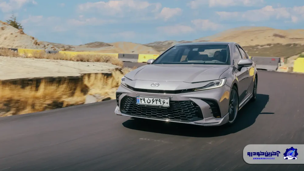 تست و بررسی سدان محبوب ژاپنی ؛ تویوتا کمری هایبرید