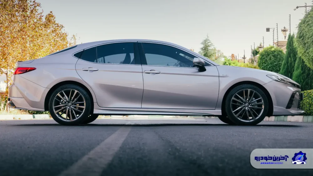 تست و بررسی سدان محبوب ژاپنی ؛ تویوتا کمری هایبرید