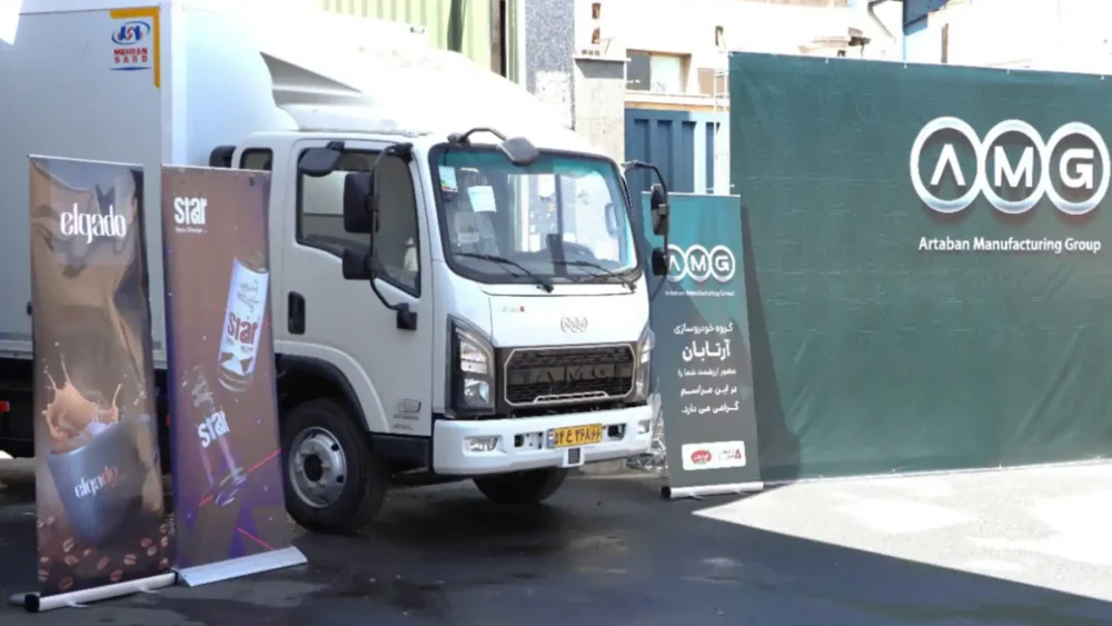 آیین تحویل رسمی کامیونتهای آترا۶ به مشتریان سازمانی