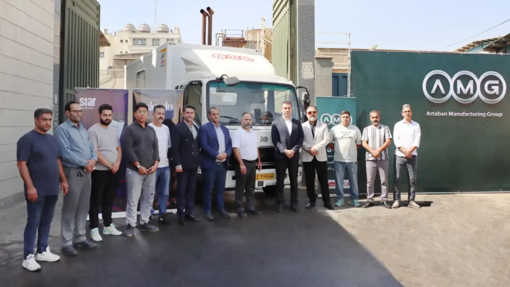 آیین تحویل رسمی کامیونتهای آترا۶ به مشتریان سازمانی