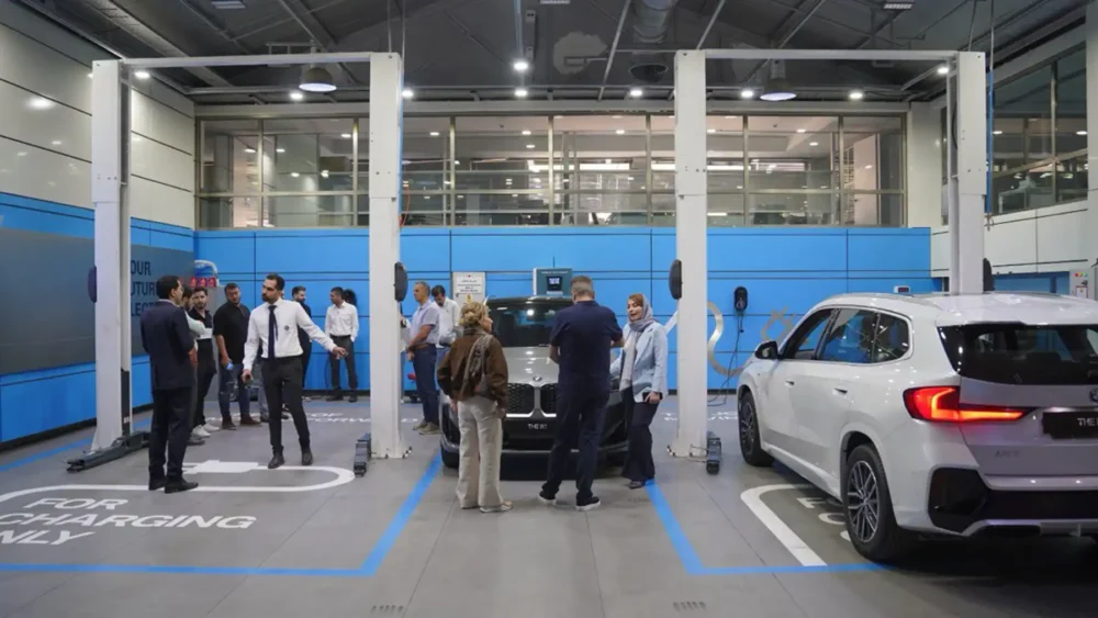 کلاس آموزشی خودروهای برقی BMW iX1 ویژه خریداران اولین بار توسط پرشیا خودرو برگزار شد