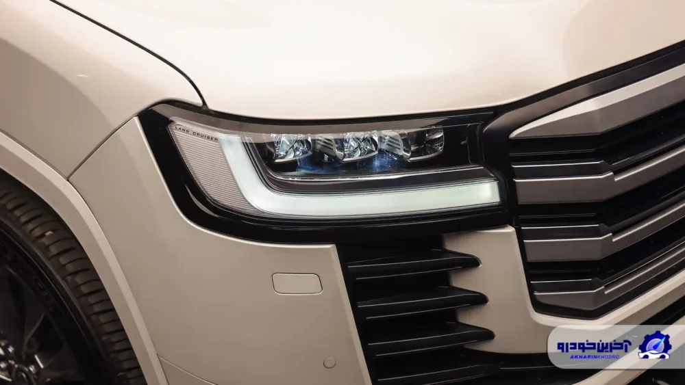 حضرت در لباس نو ؛ نگاهی به لندکروزر اتاق 300 فول با مدل 2025