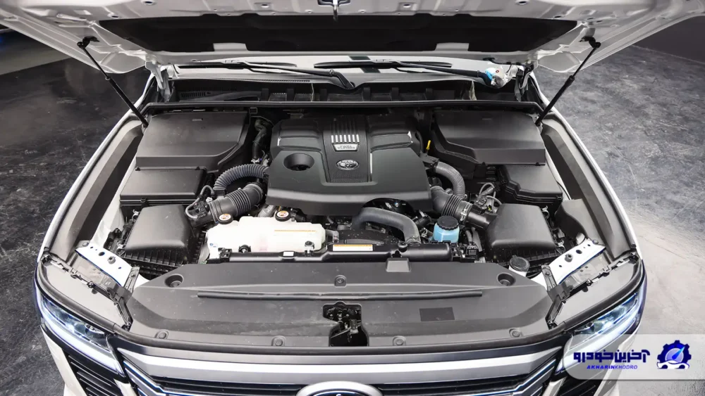 حضرت در لباس نو ؛ نگاهی به لندکروزر اتاق 300 فول با مدل 2025