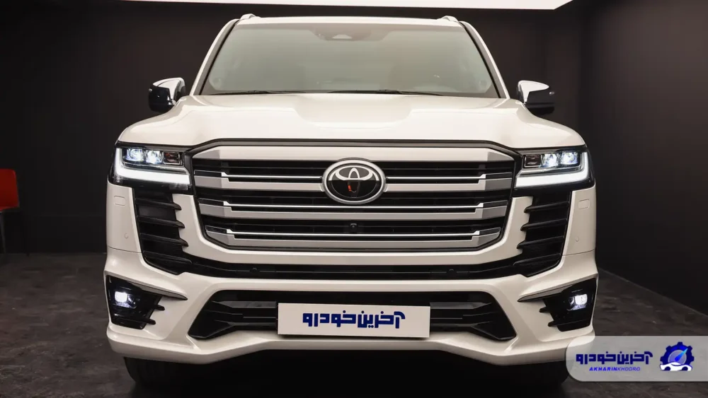 حضرت در لباس نو ؛ نگاهی به لندکروزر اتاق 300 فول با مدل 2025