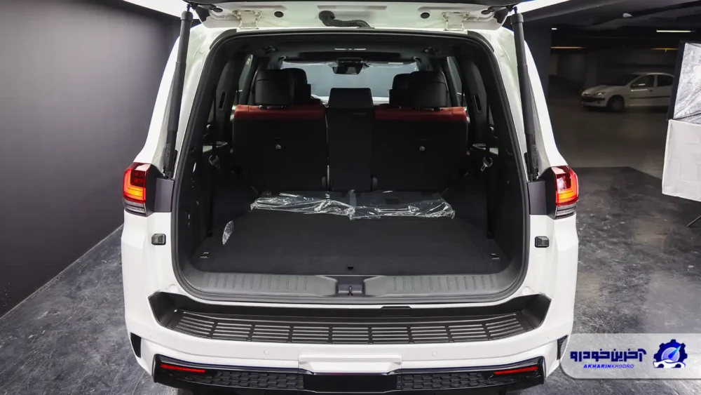 حضرت در لباس نو ؛ نگاهی به لندکروزر اتاق 300 فول با مدل 2025